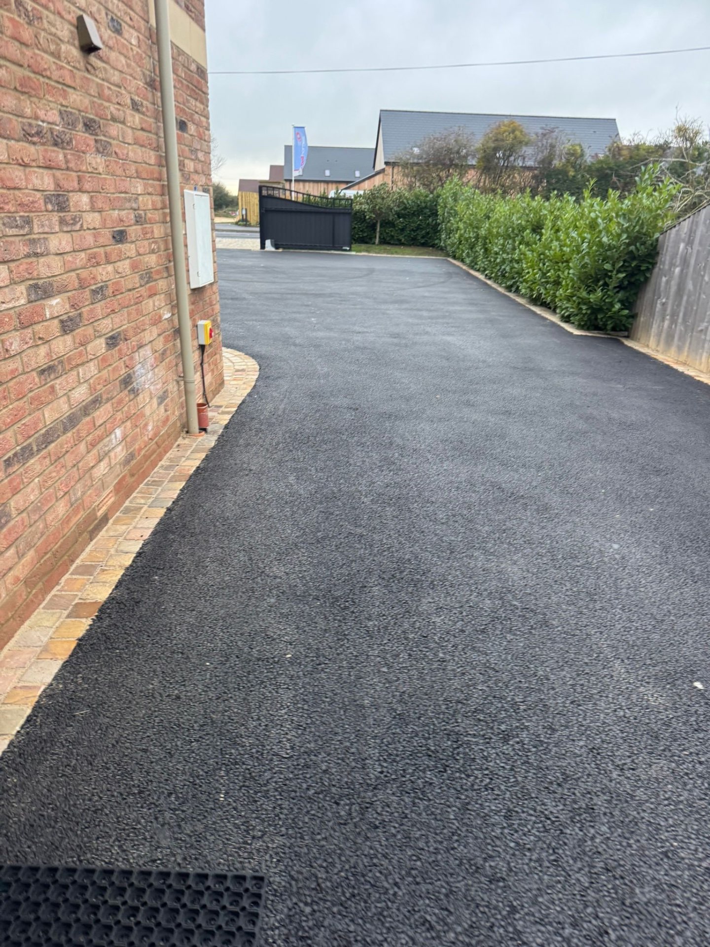 Tarmac driveway by H Driveways